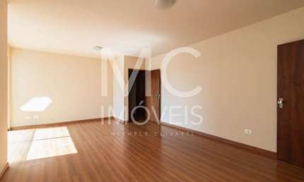Excelente Apartamento com 106.8 m² de RETROFIT, 3 quartos sendo 1 suíte à venda no bairro Alto da Glória.