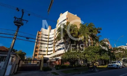 Apartamento com 110 m² + 32,95m² de área externa , 3 quartos sendo 1 suíte à venda no bairro água verde.