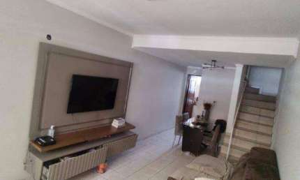 Sobrado com 2 dormitórios à venda, 75 m² por R$ 450.000,00 - Vila Iasi - Taboão da Serra/SP