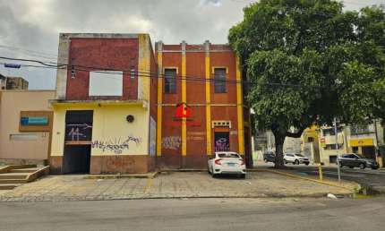 Prédio Comercial para Venda em Manaus, Centro, 2 banheiros, 5 vagas