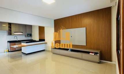 Casa 2 quartos com piscina + móveis planejados com excelente acabamento