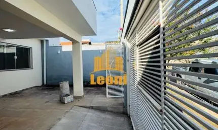 Casa nova 3 quartos com 1 suíte + sala muito espaçosa no Jardim dos Jarcarandás