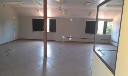 Sala comercial com 1 sala para alugar na Avenida José Bento Ribeiro Dantas, 815, Portal da Ferradura, Armação dos Búzios