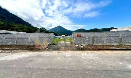 Área, 1.800 m², à venda por R$ 2.030.000- Massaguaçu - Caraguatatuba/SP