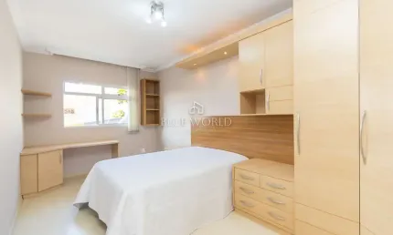 Casa em condomínio fechado com 4 quartos à venda na Rua Francisco Maravalhas, Jardim das Américas, Curitiba por R$ 849.000