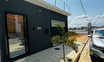 Casa com 3 quartos para alugar na Rua João de Barro, 42, Lagoa Santa, Governador Valadares