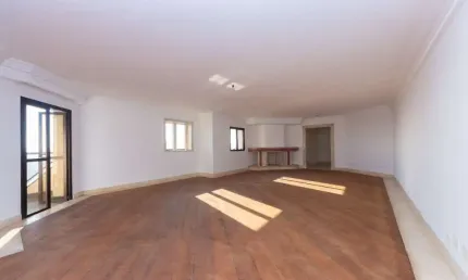 Confortável apartamento tipo para venda com 4 quartos, sendo 4 suítes, 489m²