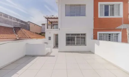 Deslumbrante sobrado para venda em Vila Gumercindo com 3 quartos, sendo 1 suíte, 145m²