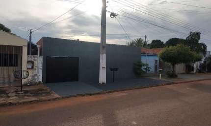 Agradável casa tipo para venda com 3 quartos, 170m²