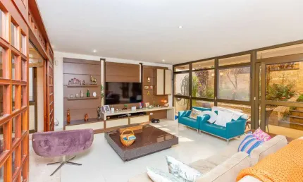 Atraente casa tipo para venda em Jardim da Saúde com 5 quartos, sendo 3 suítes, 352m²