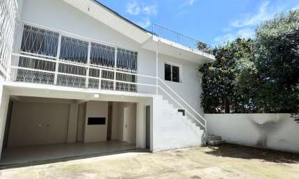 Casa á venda no bairro Fátima com possibilidade de fazer 2 moradias ou Residencial/Comercial - Caxias do Sul / RS