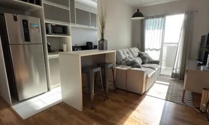 Apartamento mobiliado em andar alto ótimo de sol - Caxias do Sul / RS