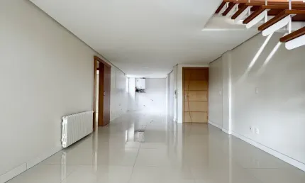 Cobertura Duplex, com elevador nos 2 andares - PANAZZOLO / Caxias do Sul