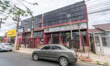 Depósito com 570m², Escritórios e Armazém e 2 Vagas