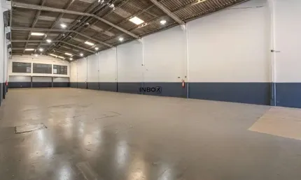 Oportunidade! Pavilhão 750m² com Segurança e 12 Vagas