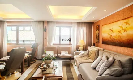 Apartamento 3 dormitórios à venda na Av. Alegrete Petrópolis em Porto Alegre