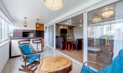 Amplo Apartamento de 3 Suítes com Lareira e Churrasqueira