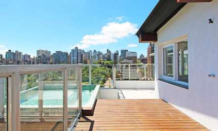 Cobertura com 311m² com com 4 dormitórios sendo 1 suíte na Bela Vista, Porto Alegre.
