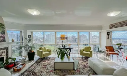 Cobertura com 412 m2 com 360º com 2 andares no bairro Moinhos de Vento, Porto Alegre.