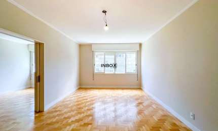 Ótimo apartamento com 3 dormitórios 1 suíte, coração do Moinhos de Vento. Porto Alegre .