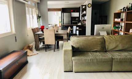 INBOX vende apartamento com 122m² privativos, 3 dormitórios, semimobiliado, na Ramiro Barcelos, bairro Rio Branco, Porto Alegre - RS.