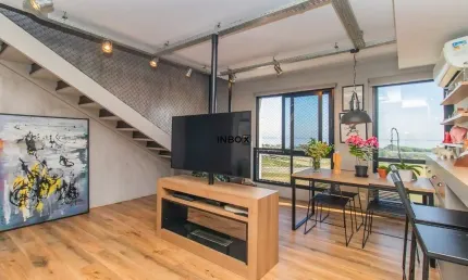 Apartamento Duplex com 2 dormitórios, sendo 1 suíte, 2 banheiros e 2 vagas de garagem