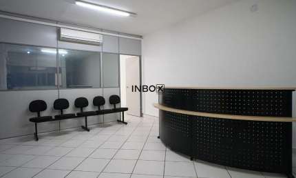 NO CENTRO HISTORICO DE PORTO ALEGRE/RS CONJUNTO COMERCIAL PARA VENDA OU LOCAÇÃO