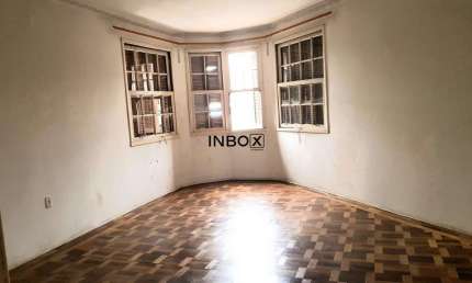 Excelente apto de Frente, 3 dormitórios, 110 m² privativos , na melhor localização do bairro Petrópolis..