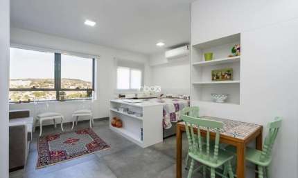Charmoso Loft com 1 dormitório para locacao e venda, 38 m² - Chácara das Pedras - Porto Alegre/RS