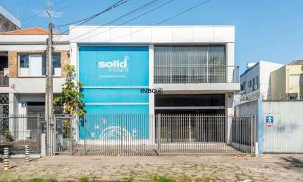 Prédio Comercial com 500m², Fachada de Vidro e Climatização Instalada