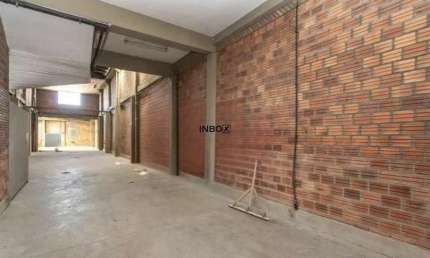 Excelente Galpão na Av. Sertório - 461 m² | 4 Salas e Estacionamento