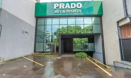 Prédio para alugar na Avenida Cristóvão Colombo, 2525, Floresta, Porto Alegre