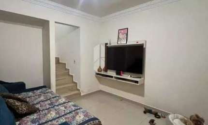 Casa com 2 quartos para alugar na Rua Serra Redonda, Jardim Guairaca, São Paulo