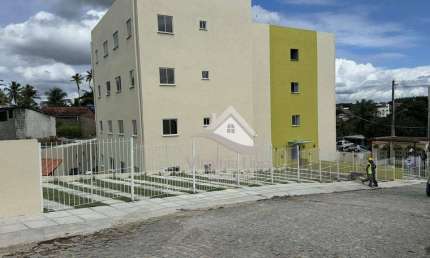Apartamento à venda com 2 quartos e ótima localização em Igarassu - PE
