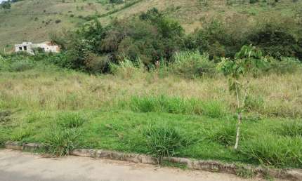 Ótimimo terreno comercial e resindencia, plano com 17 metros de frente.