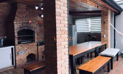 Imperdível cobertura de 3 quartos no Floradas de São José - São José dos Campos-SP! 218m², 1 suíte, 2 salas, 2 vagas.
