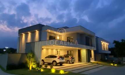 Casa em condomínio - 3 quartos - 411m² - Colinas do Paratehy