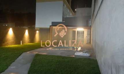 Imperdível! Edícula Casa à venda em São José dos Campos-SP, no Jardim Santa Júlia, 1 quarto, 1 suíte, 1 banheiro, 4 vagas, 42m²