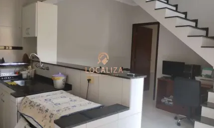 Casa Ampla / Conjunto Residencial Trinta e um de Março / 05 Dormitórios / 03 suítes / 170m² / São José dos Campos