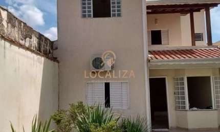 Imperdível Casa à Venda em Caçapava-SP, na Vila Antônio Augusto Luiz: 3 Quartos, 1 Suíte, 1 Sala, 3 Banheiros, 4 Vagas, 207m².