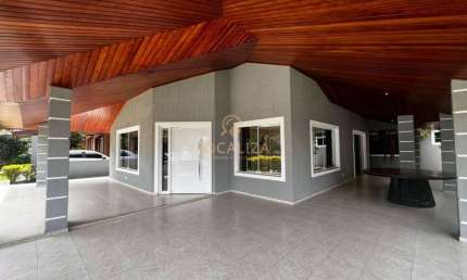 Casa térrea em Condomínio zona leste em São José dos Campos - SP: 3 Quartos, 3 Suítes, 2 Salas, 5 Banheiros, 5 Vagas, 330m².