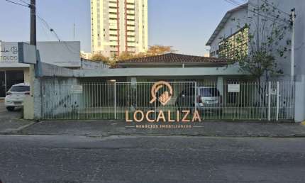 Excelente oportunidade: Casa comercial à venda na Vila Adyana, São José dos Campos-SP - 3 quartos, 2 salas, 4 vagas de garagem - 363,00 m² de área total