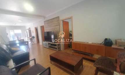 Casa com Edícula / Jardim Oriente / 03 Dormitórios sendo 01 suíte / 302m² / São José dos Campos