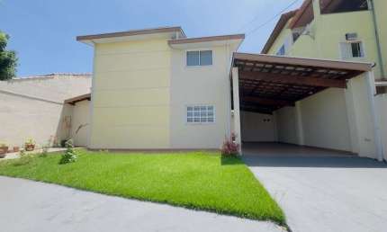 Sobrado / Jardim Alvorada / 04 dormitórios com 2 suítes / 250 m² de construção / 368 m² de terreno / São José dos Campos