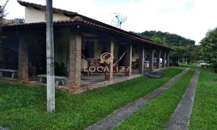 Chácara na beira do Rio Paraíba / Freguesia da Escada / 02 dormitórios /  100 m² de construção / 3.000 m² de terreno / Guararema