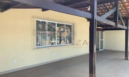 Casa comercial à venda em São José dos Campos-SP, Jardim Satélite: 6 quartos, 2 salas, 4 banheiros, 170m². Imperdível!