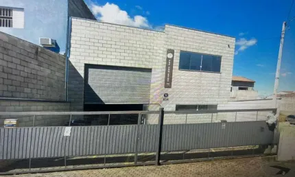 Galpão industrial e comercial fácil acesso a via cambuí e Rod Tamoios.