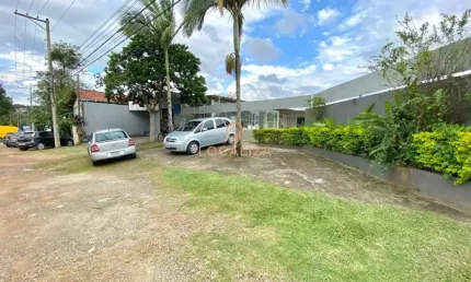 Barracão / Galpão / Depósito à venda na Avenida João Bassi, 400, Jardim Castanheira, São José dos Campos por R$ 3.850.000