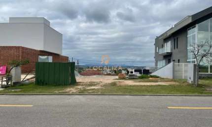 Terreno à venda em São José dos Campos-SP, no Condomínio Residencial Alphaville I, com 547,00 m² de área!