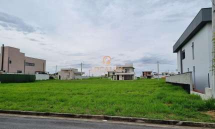 Terreno em Condomínio à Venda em São José dos Campos-SP - Bairro Eugênio de Mello - 250m² de Área